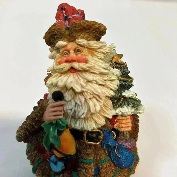 Crinkle Claus My Possible Dreams Santa with Tree #659011 Figurine Resin 4" Tall - Picture 2 of 10